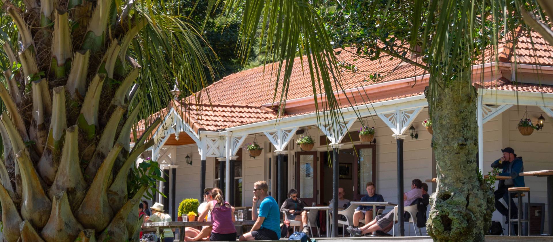 Furneaux Lodge on the Queen Charlotte Track | barekiwi