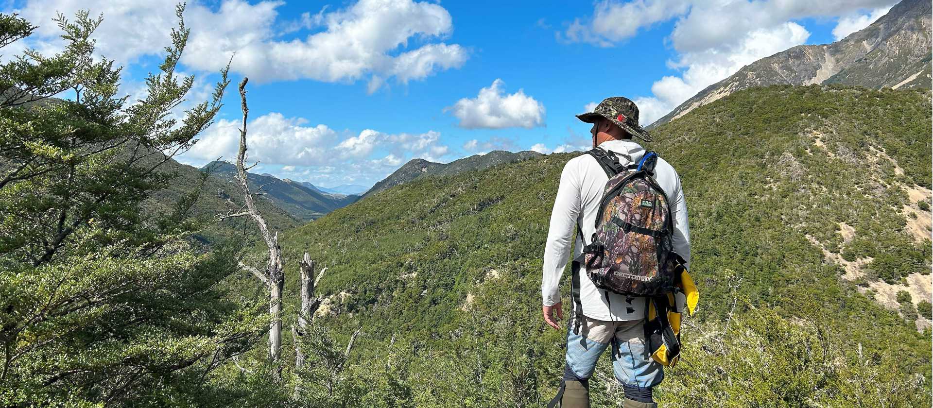 Taking some time to stop and admire the beauty of Island Hills | N Tambolash