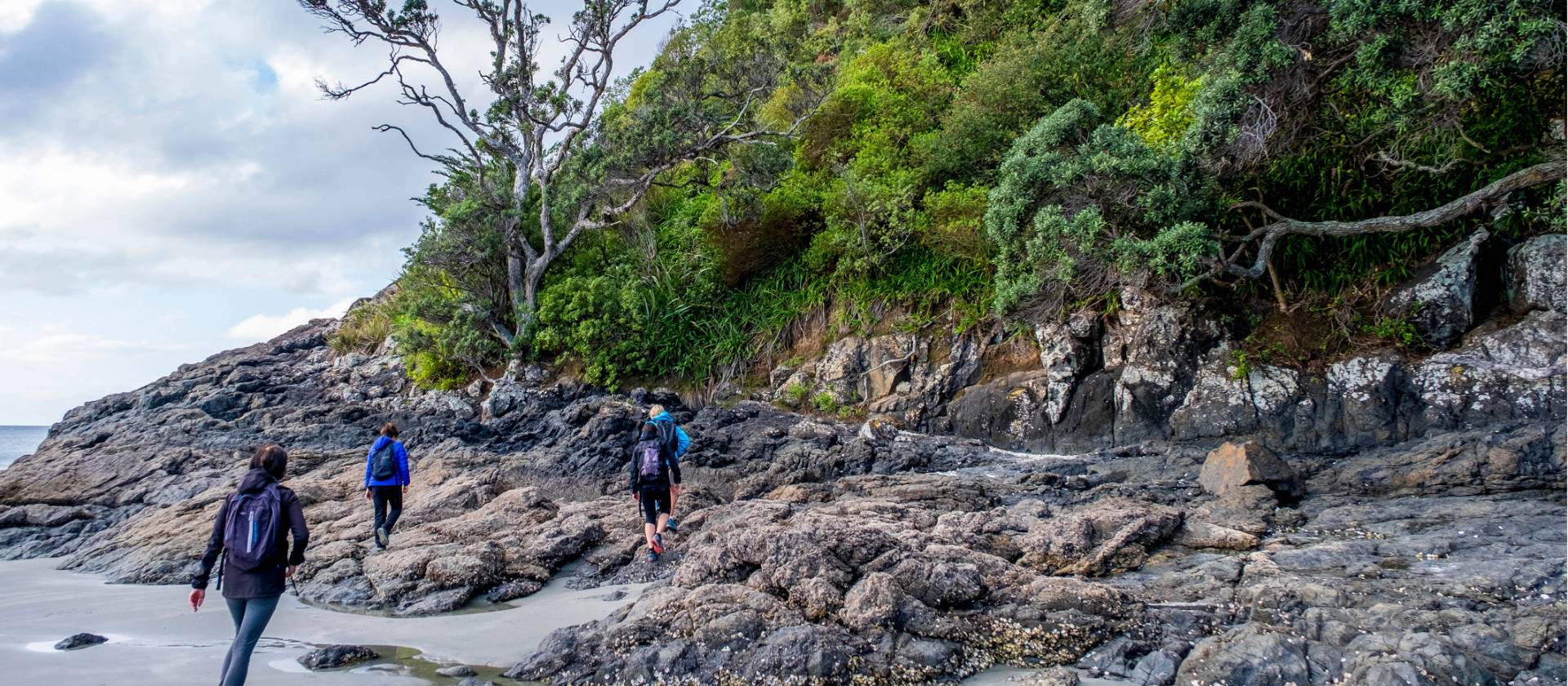 Rock hopping along the Waiheke coastline | Gabrielle Young